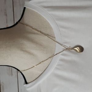 The Limited Gold Teardrop Necklace